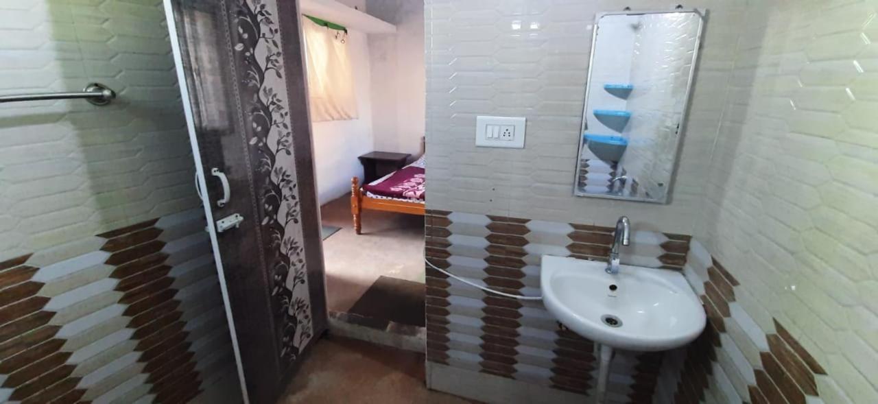 White House Anandagiri Hostel Кодайканал Екстериор снимка