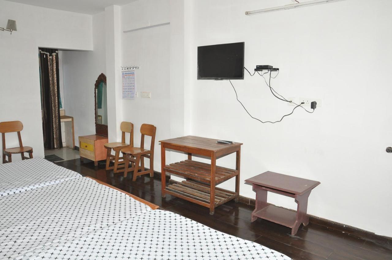 White House Anandagiri Hostel Кодайканал Екстериор снимка